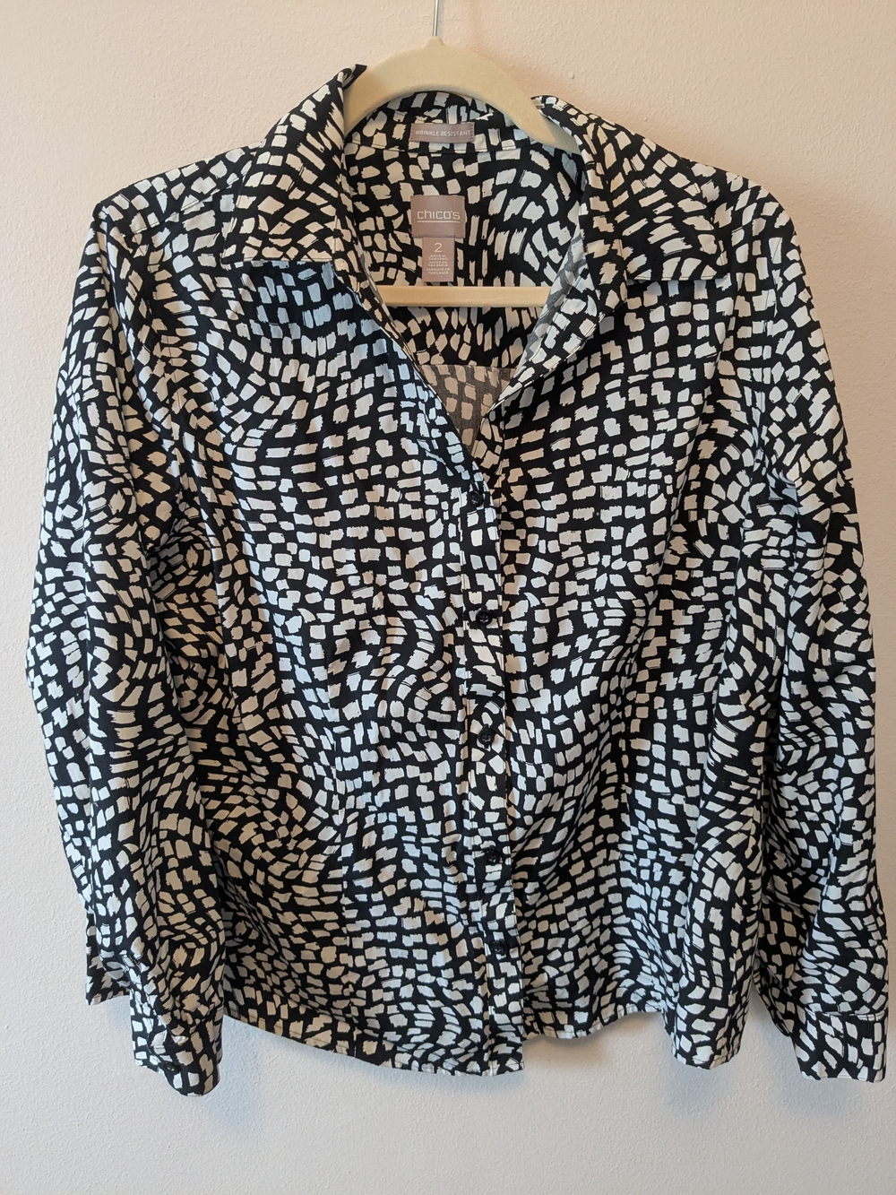 Chico's Black & White Printed Button-Front Blouse